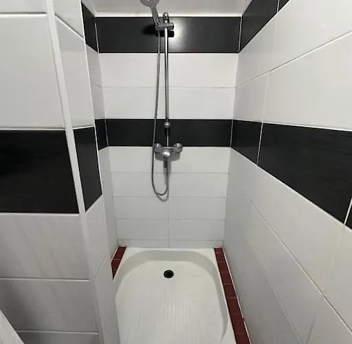 Διαμέρισμα D La De *